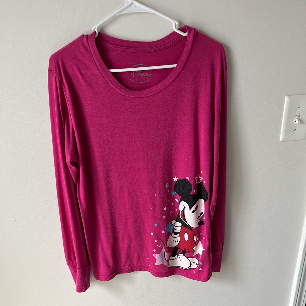 Shirt / jacket are size medium to large clean no big name brand good condition